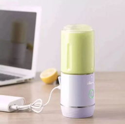 小熊果汁料理機(jī) 陽(yáng)信信譽(yù)樓電器柜組有售